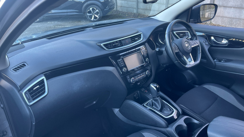 Nissan Qashqai 1.3 DiG-T 160 Acenta Premium 5dr DCT Petrol Hatchback